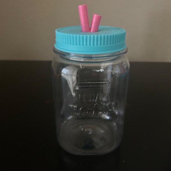 Num Noms Cupcake Case with extras - Picture 15 of 15